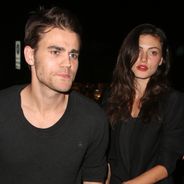 Paul Wesley et Phoebe Tonkin séparés ? Ils auraient rompu après 4 ans de relation
