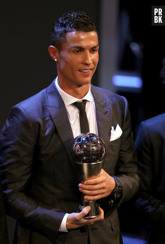 Cristiano Ronaldo : son fils tout content, il a rencontré son idole... Lionel Messi !