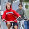 Selena Gomez et Justin Bieber très complices lors d'une balade à vélo