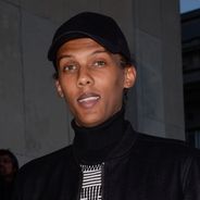 Stromae métamorphosé : le chanteur belge ne ressemble plus à ça