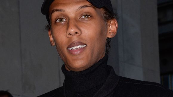 Stromae métamorphosé : le chanteur belge ne ressemble plus à ça
