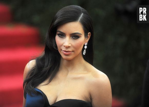 Kim Kardashian dévoile la liste de ses ennemis... avant de leur envoyer du parfum !