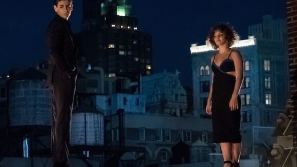 Gotham saison 4 : bientôt un couple Selina/Bruce ? David Mazouz très optimiste