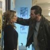 Riverdale saison 2 : Alice (Mädchen Amich) et FP (Skeet Ulrich) sur une photo de l'épisode 17