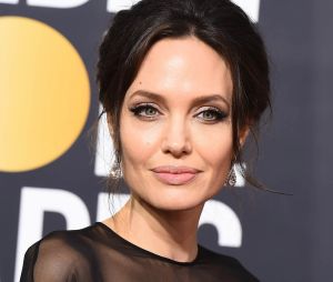 Angelina Jolie en couple avec un homme plus âgé ? Ça se précise