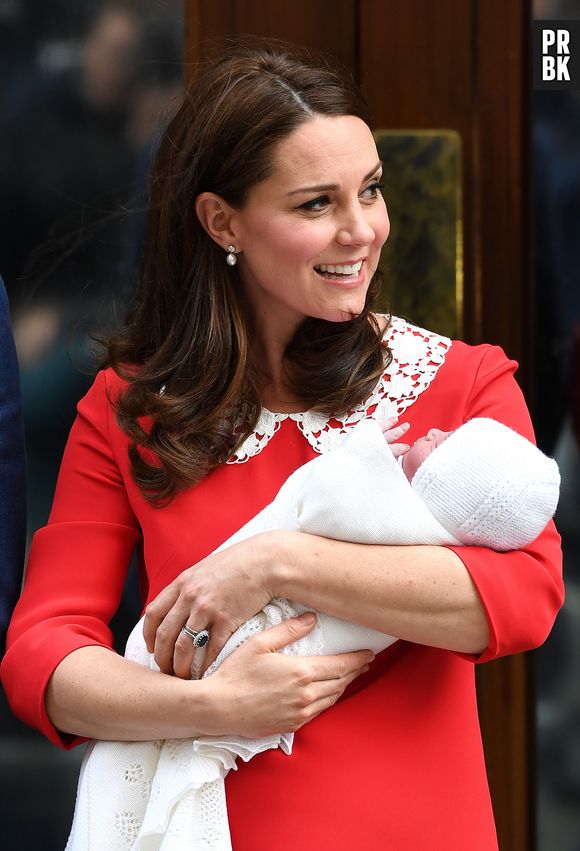 Kate Middleton et le Prince William présentent leur fils à Londres le 23 avril 2018