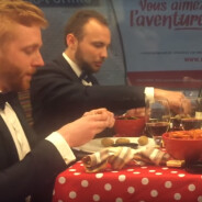 Ils mangent une raclette... dans le métro parisien !