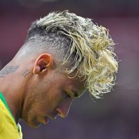Neymar moqué pour sa coupe spaghettis : il se rase les cheveux