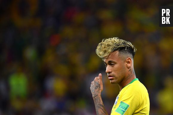Neymar moqué pour sa coupe spaghettis, il s'est rasé les cheveux