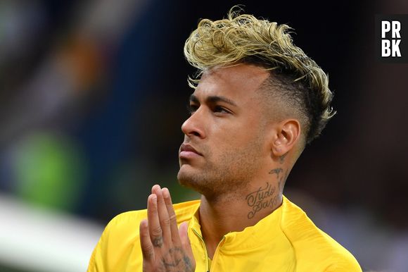 Neymar moqué pour sa coupe spaghettis, il s'est rasé les cheveux