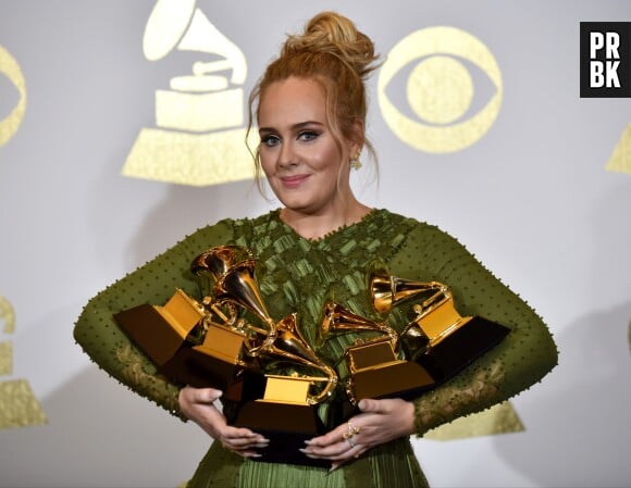 Adele se fait 26.000 euros... par jour.