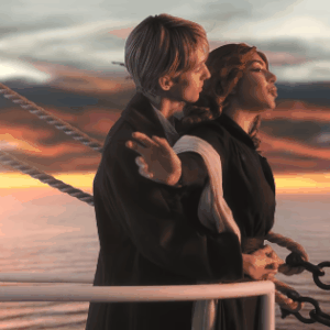 Clip "1999" : Troye Sivan et Charli XCX en mode Titanic
