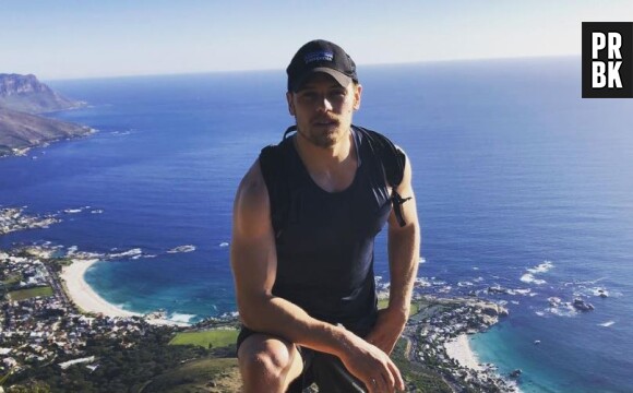Sam Heughan (Outlander) se confie sur ses problèmes d'argent avant la série.