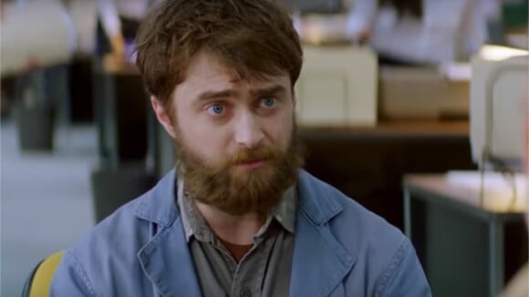 Daniel Radcliffe : la bande-annonce délirante de sa nouvelle série Miracle Workers