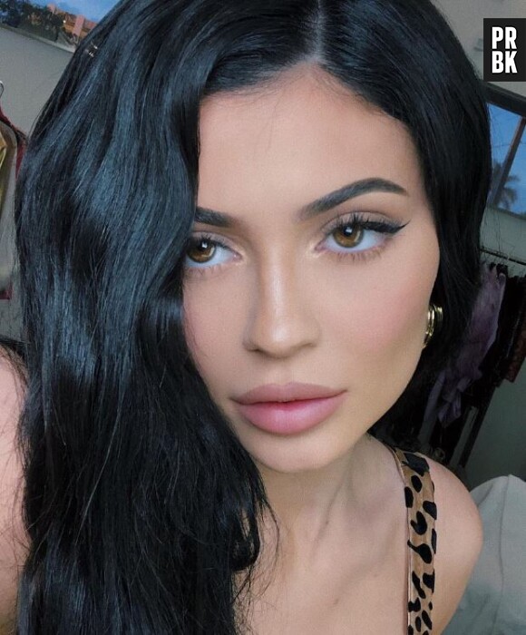 Kylie Jenner : son record de likes sur Instagram battu par un oeuf, elle réagit.