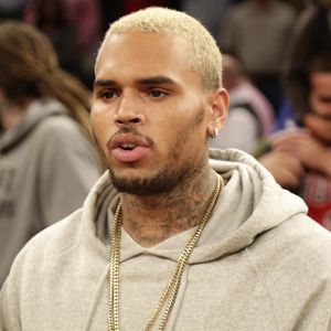 Chris Brown accusé de viol : il dément mais la supposée victime maintient sa version et affirme être "traumatisée".