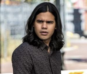 The Flash saison 5 : Carlos Valdes (Cisco) quitte la série ?