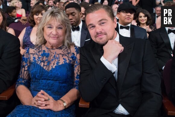 Ces stars qui posent avec leur famille sur un tapis rouge : Leonardo DiCaprio et sa mère Irmelin