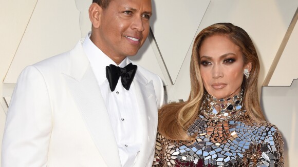 Jennifer Lopez fiancée mais trompée par Alex Rodriguez ? Un ancien coéquipier l'accuse publiquement
