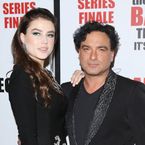 Johnny Galecki (The Big Bang Theory) bientôt papa : sa petite amie de 21 ans est enceinte