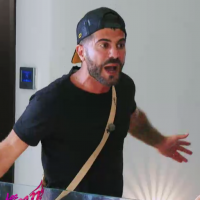 Thomas (Les Anges 11) furieux contre Hillary et Jelena après le départ de Raphaël (EXCLU VIDEO)