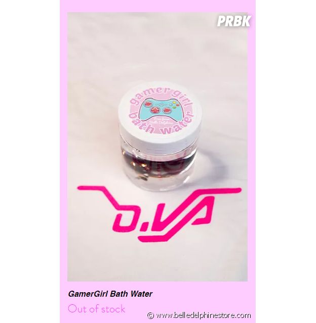 Influenceuse Vend L Eau De Son Bain L'influenceuse Belle Delphine vend l'eau de son bain (30$) à ses