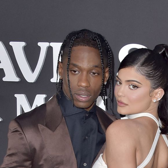 Travis Scott infidèle à Kylie Jenner ? Il répond aux rumeurs