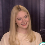 Elle Fanning (Maléfique 2) flippée par Angelina Jolie ? "Elle a une énorme présence"