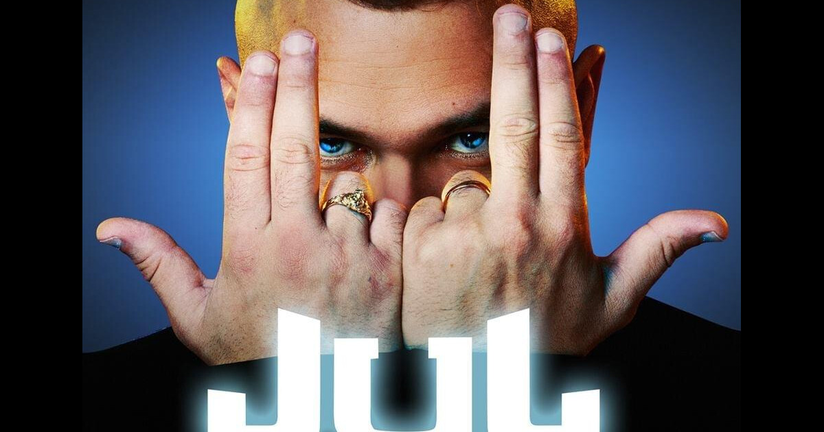 Jul Matt Damon Fait Son C l bre Signe Volum PureBreak 