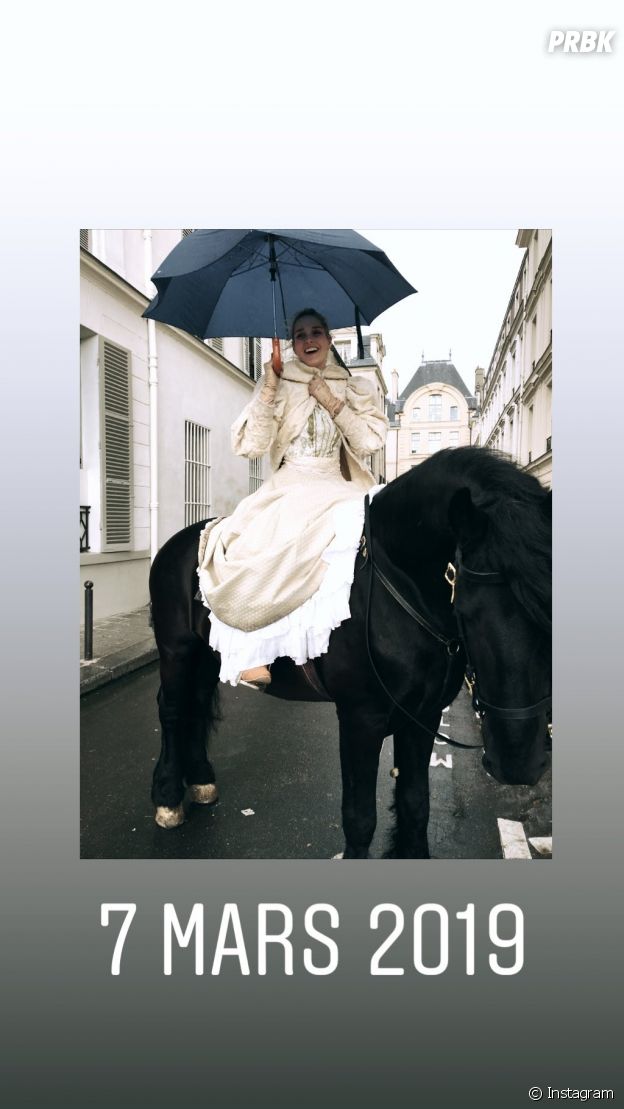 Camille Lou Le Bazar De La Charité Camille Lou : 5 choses à savoir sur la star du Bazar de la charité