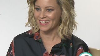 Elizabeth Banks (Charlie's Angels) : "Kristen Stewart est très drôle dans la vie" (Interview)