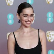 Emilia Clarke vous invite à dîner virtuellement pour la bonne cause !