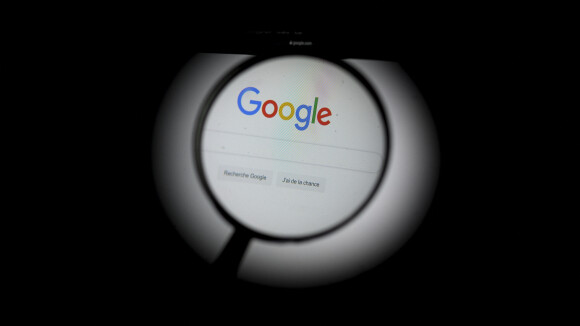 Google de l'autre côté de la Force : le moteur de recherches teste le mode sombre
