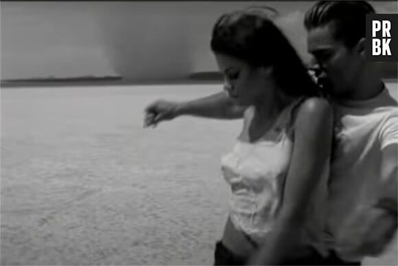 Jenna Dewan dans le clip Juramento de Ricky Martin