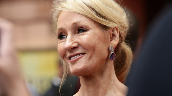 J.K. Rowling accusée de transphobie, elle publie un long message pour s'expliquer