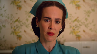 Ratched : Sarah Paulson en infirmière cruelle et flippante dans la bande-annonce