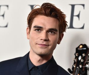 KJ Apa : l'interprète d'Archie dans Riverdale s'est blessé encore une fois sur le tournage de Songbird