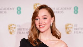Phoebe Dynevor (La Chronique des Bridgerton) bientôt au casting d'une nouvelle série