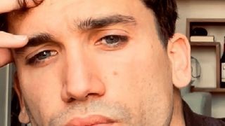 Jaime Lorente (La Casa de Papel) papa ! Les premières photos craquantes avec sa fille