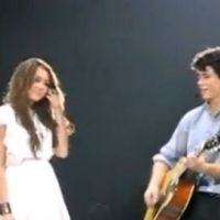 Miley Cyrus et Nick Jonas ... Ils se remettent ensemble ... pour un duo