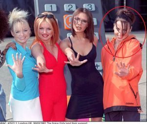 TPMP : Benjamin Castaldi a révélé à Cyril Hanouna qu'il aurait passé la nuit avec une des chanteuses des Spice Girls.