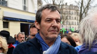 Jean-Luc Reichmann : "Mon coeur ne brille plus, le tien s'est éteint", dévasté, il annonce la mort de sa mère