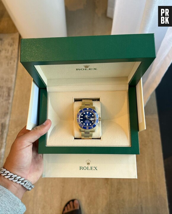 Jazz a offert une montre Rolex à Laurent pour son anniversaire en 2022