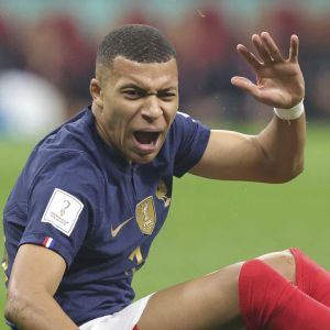 "J'étais complètement K.O" : Kylian Mbappé frappe accidentellement un supporter durant France-Maroc à la Coupe du Monde 2022, sa victime réagit