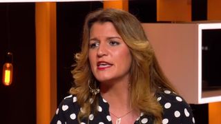 "Va pleurer !" : Marlène Schiappa violemment attaquée, elle menace de quitter le plateau de C ce soir, "je ne vais pas rester sur ce plateau"