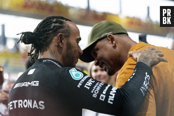 Will Smith discute avec Lewis Hamilton avant le départ du Grand Prix d'Arabie Saoudite le 19 mars 2023.  March 19, 2023, Jeddah, Saudi Arabia: LEWIS HAMILTON of Great Britain and Mercedes-AMG F1 Team and American actor WILL SMITH on the starting grid before the 2023 FIA Formula 1 Saudi Arabian Grand Prix at Jeddah Corniche Circuit in Jeddah, Saudi Arabia. (Credit Image: © James Gasperotti/ZUMA Press Wire) 