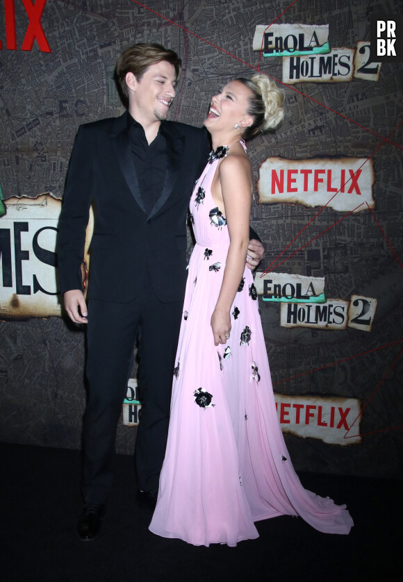 Millie Bobby Brown et Jake Bongiovi - Photocall de la première mondiale de Enola Holmes 2 (Netflix) à New York le 27 octobre 2022.  