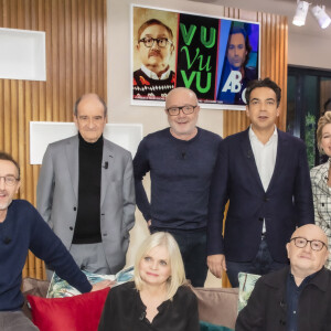 Exclusif - Jean-Paul Rouve, Pierre Lescure, Isabelle Nanty, Olivier Baroux, Patrick Cohen, Michel Blanc, Anne-Elisabeth Lemoine - Le casting du film "Les Tuche 4" lors de l'enregistrement de l'émission "C à vous" à Paris, diffusée en direct le 8 décembre sur France 5 © Jack Tribeca / Bestimage  Exclusive - No Web No Blog pour Belgique et Suisse 