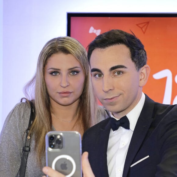 Exclusif - Amandine Pellissard - Jordan de Luxe pose avec ses invités de l'émission "Chez Jordan" à Paris le 15 octobre 2022. © ©édric Perrin/Bestimage  (No Web - pour suisse et Belgique) 