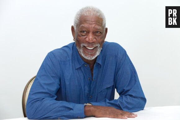 Vous avez l'habitude d'employer l'expression "afro-américain" pour désigner des chanteurs, acteurs, stars noires américaines ? Arrêtez-tout. Morgan Freeman en personne vous explique pourquoi c'est problématique.